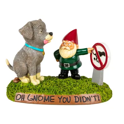 Trädgårdstomte Hundbajs