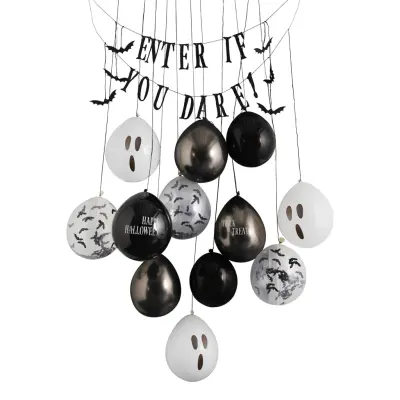 Girlang Enter If You Dare med Ballonger