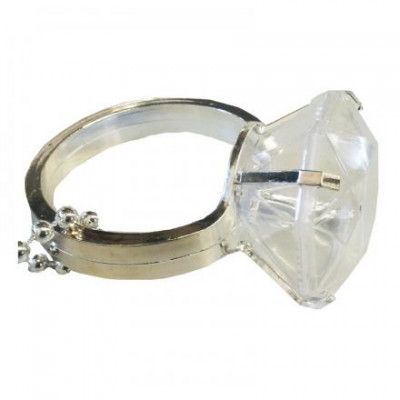 Halsband med Vigselring